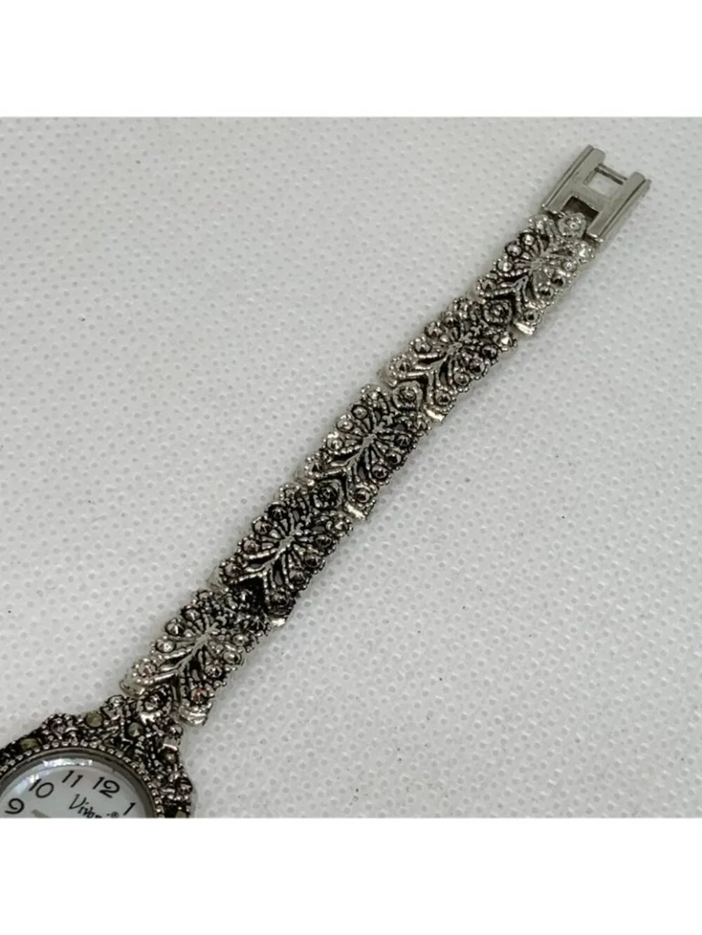 Vintage Vivani Women’s Marcasite watch 20mm quartz analog mop dial running